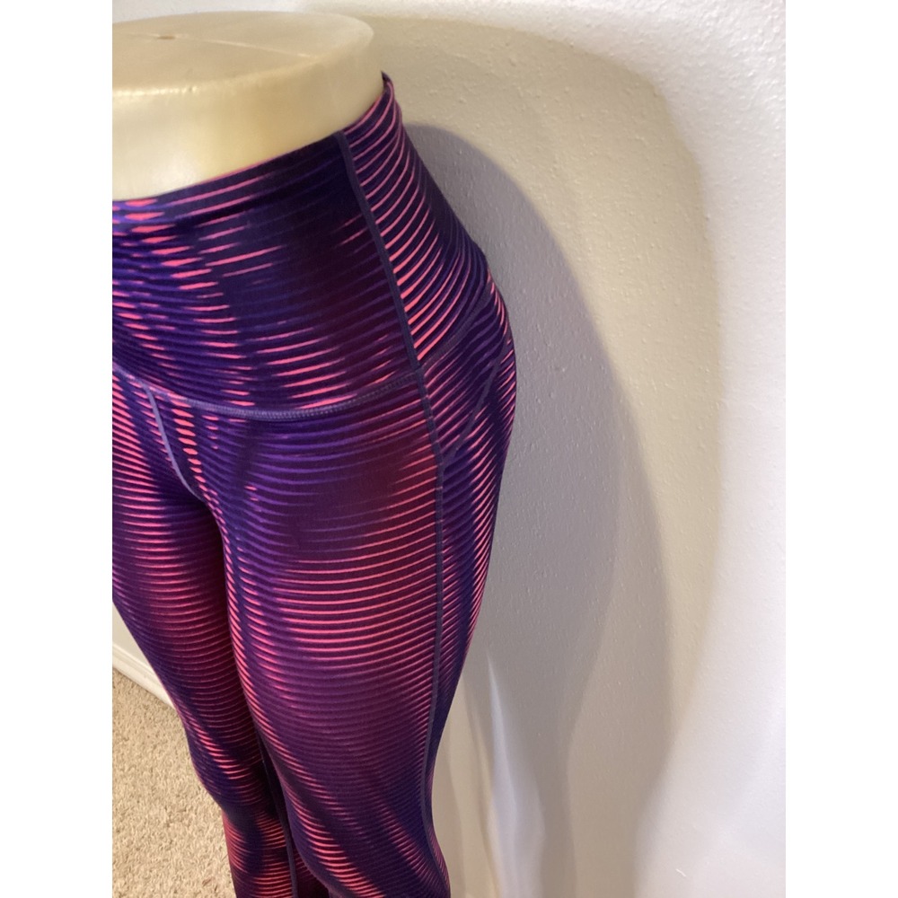 GapFit Womens Leggings Purple‎ Pink Abstract Stripe Athleisure Size S - Picture 3 of 7
